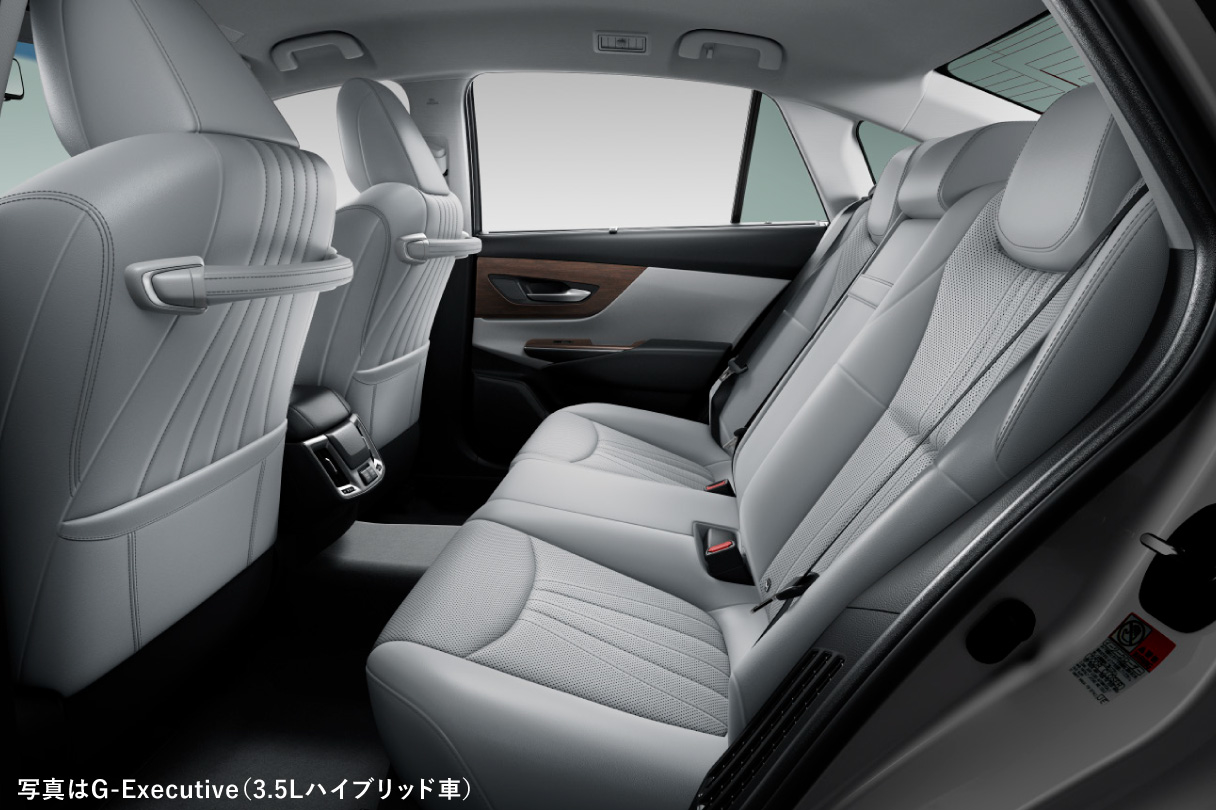 クラウン 特長 福岡で新車 トヨタ車なら福岡トヨタ自動車 公式サイト 福岡トヨタ自動車株式会社