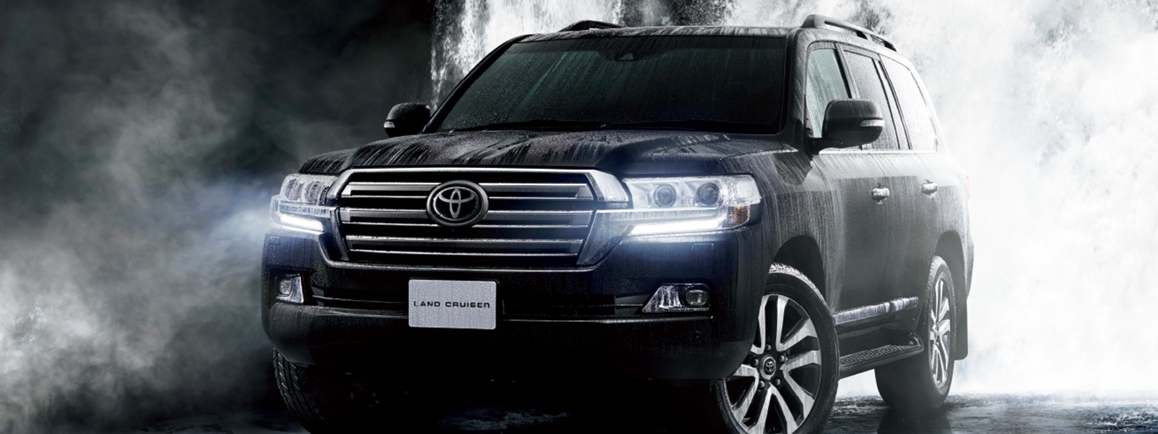 carlineup_landcruiser_gallery_4_03_pc_2