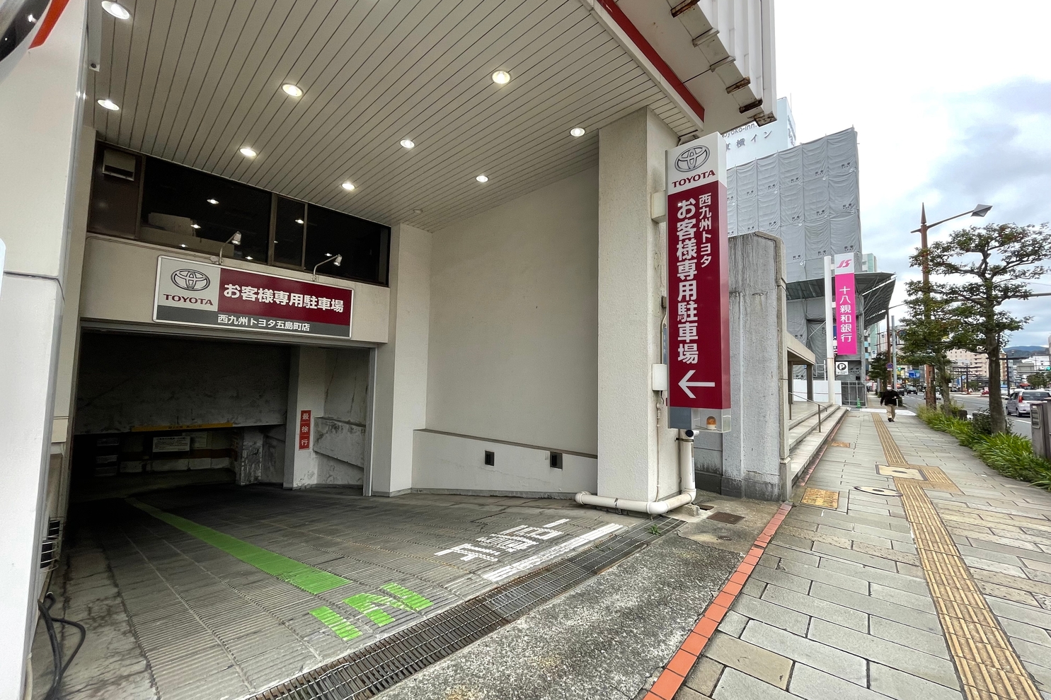 長崎本店駐車場