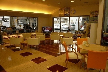 千早店内観